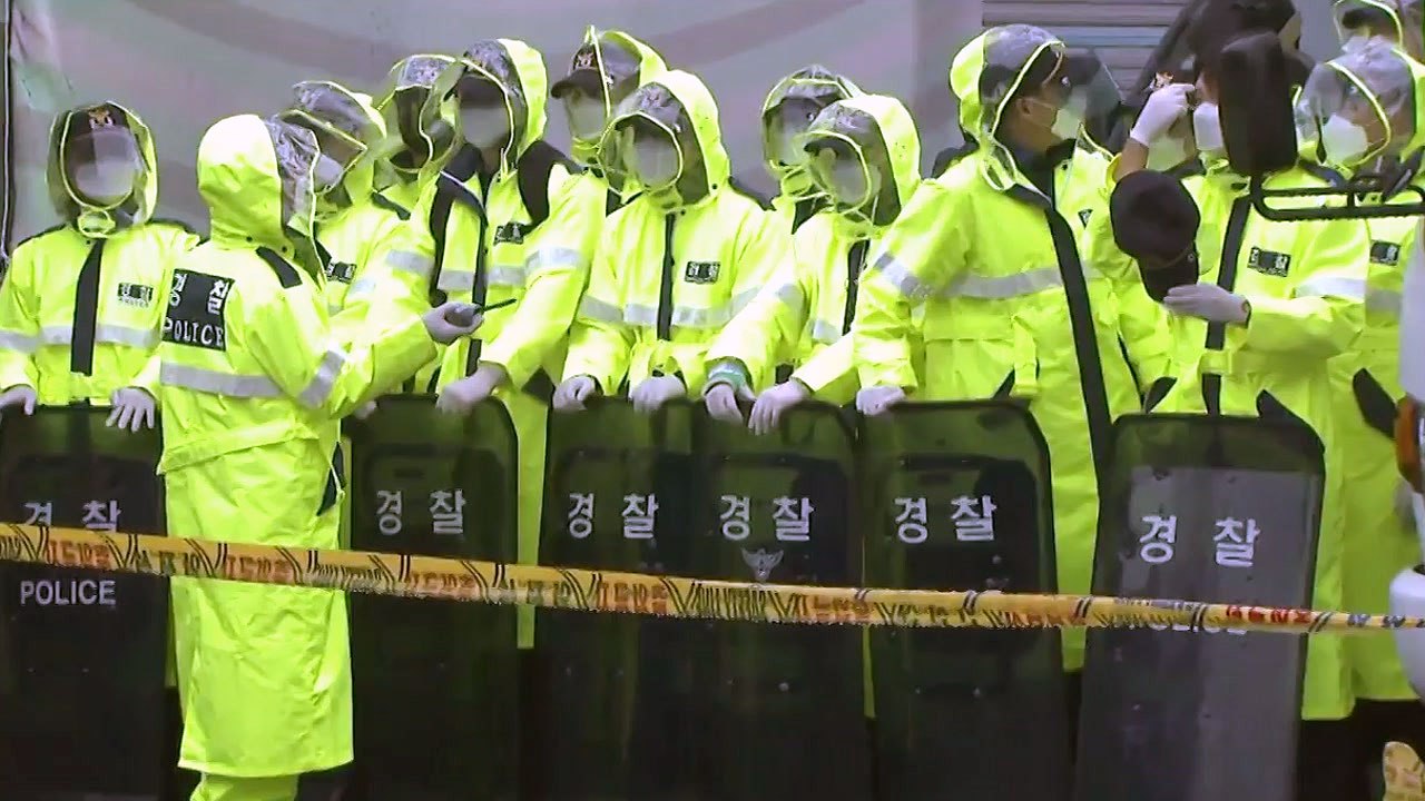 [뉴있저] 전광훈, 수십억 소송에 또 선거법 위반 송치...재수감 위기 / YTN