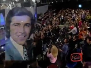 BLACK & WHITE -- MYRON __ ΤΟΛΗΣ ΒΟΣΚΟΠΟΥΛΟΣ -- '''ΤΗ ΠΟΡΤΑ ΜΗ ΧΤΥΠΗΣΕΙΣ'''