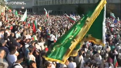 Bulgarie : heurts lors de manifestations devant le Parlement