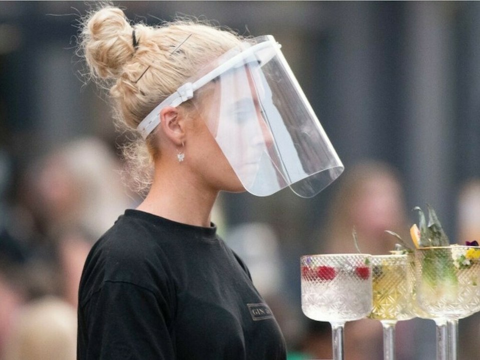 Forscher: Plastikvisiere schützen schlechter als Masken