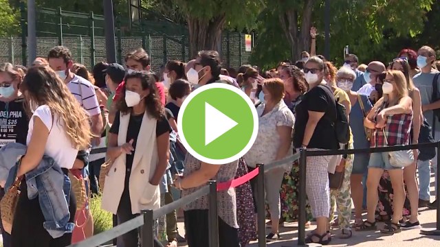 Largas colas de docentes para las pruebas serológicas