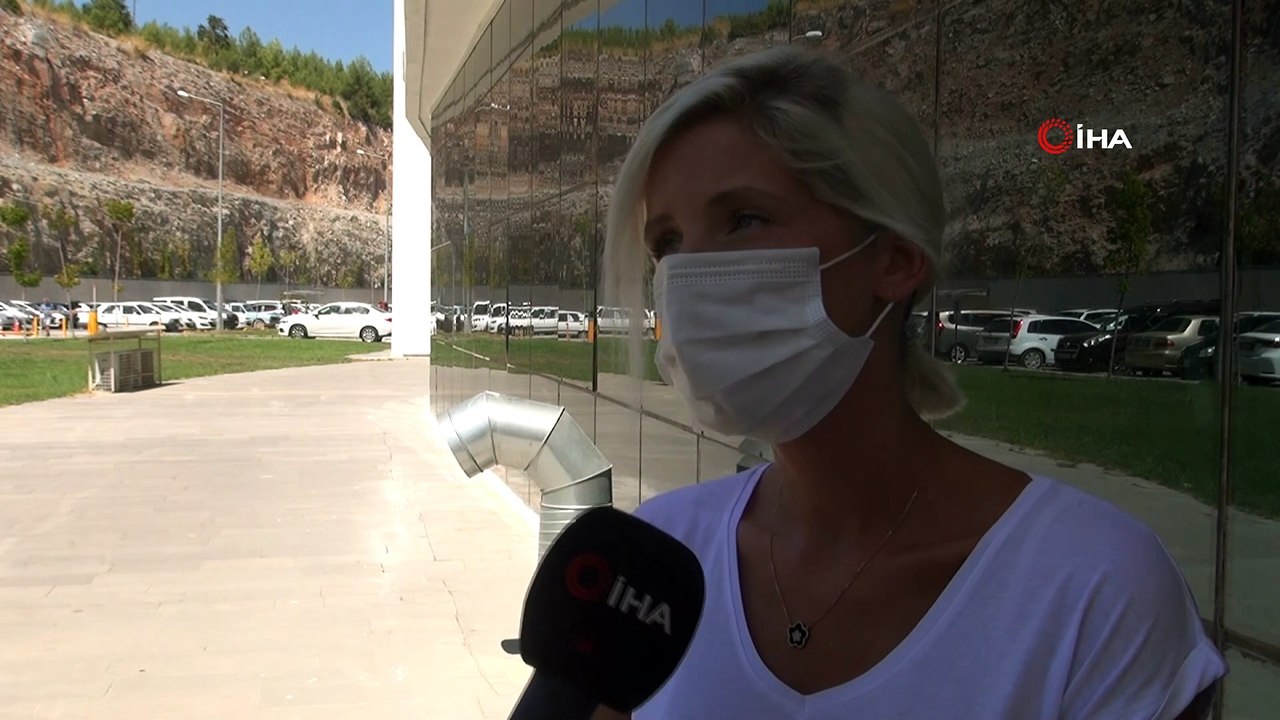 Hastalanan İngiliz vatandaşının kızı ve damadı: 'İngiliz sigorta şirketi ve konsolosluk bizi yüz üstü bıraktı'