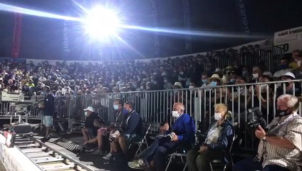 La foule semble soutenir massivement la triplette de Jean Michel Puccinelli