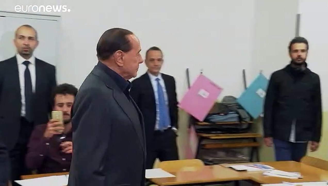 Silvio Berlusconi hat sich mit Coronavirus angesteckt