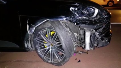 Porsche Macan e Corolla batem no Contorno Oeste