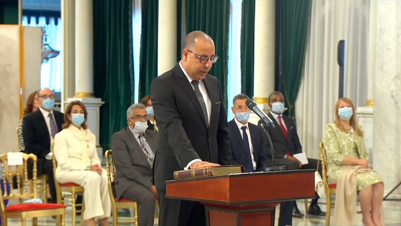 حكومة المشيشي تؤدي اليمين الدستورية أمام الرئيس التونسي