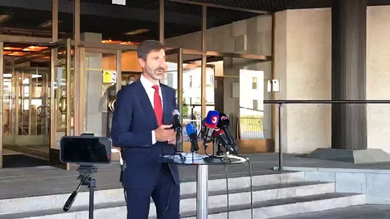 ZÁZNAM: Brífing poslanca NR SR J. Blanára