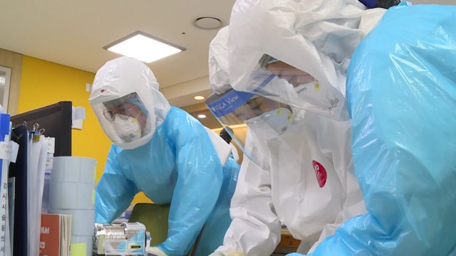 [뉴스큐] 신규 환자 17일 만에 100명대...전국 대유행 고비 넘겼나? / YTN