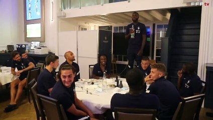 Quand Upamecano chante du Corneille et Camavinga rappe !