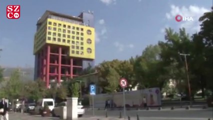 'Dünyanın en saçma binası' yıkılacak