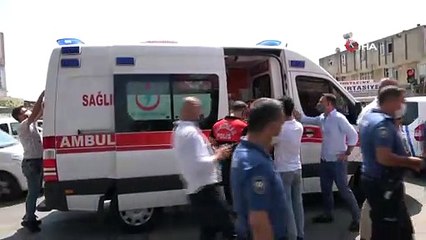 Bankanın güvenlik görevlisi tartıştığı müşteri tarafından bıçaklandı