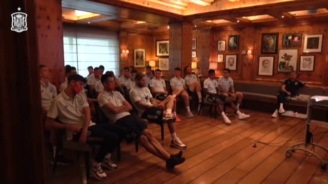 La selección española vuelve a jugar nueve meses después