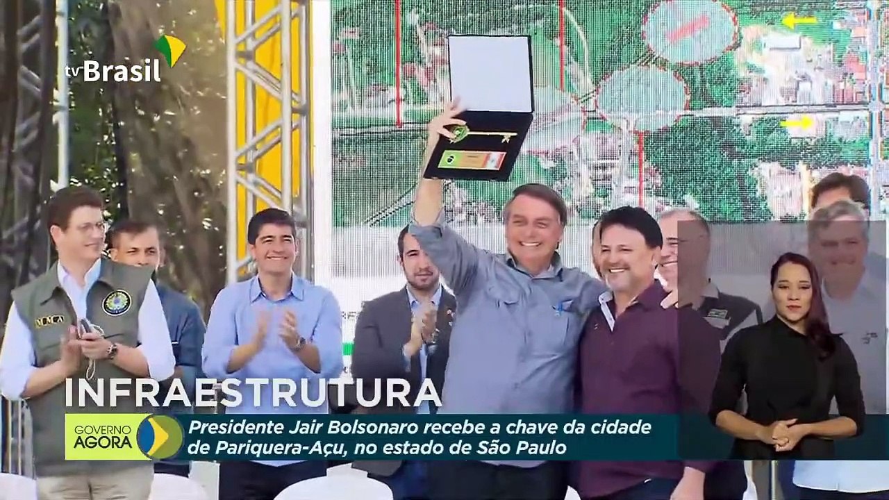 Bolsonaro participou da solenidade da apresentação do projeto sobre a Ponte de Pariquera-Açú