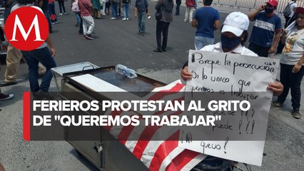 Comerciantes y ferieros protestan en Zócalo de CdMx
