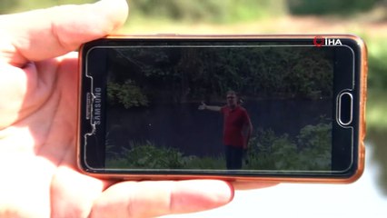 Fabrika atıklarının kirlettiği Mudurnu deresi siyaha büründü