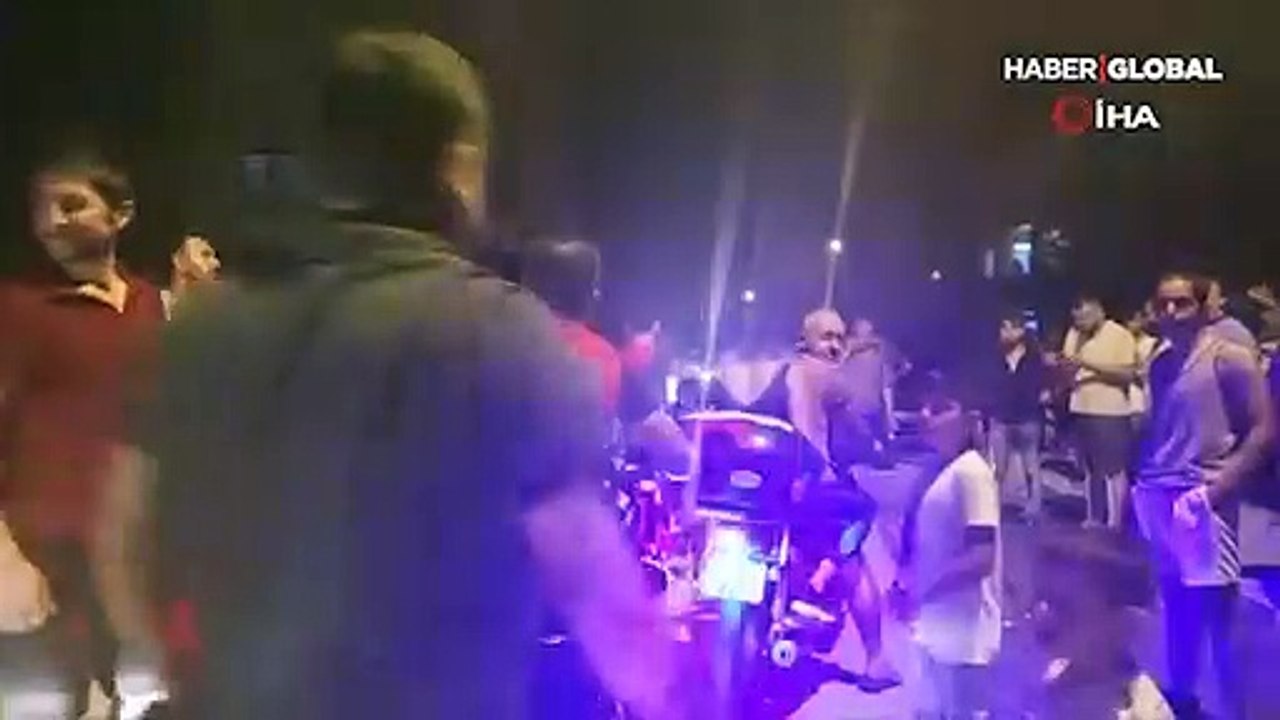 Yüzlerce kişi tarafından aranan kayıp çocuk, kanepenin arkasında uyurken bulundu