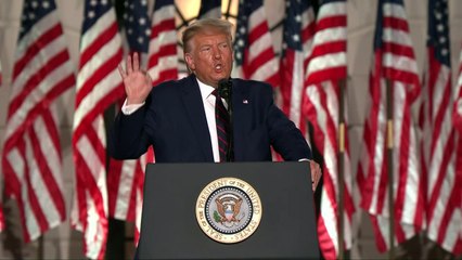 Trump pede que eleitores votem duas vezes