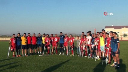 Gösteri maçını dostluk kazandı