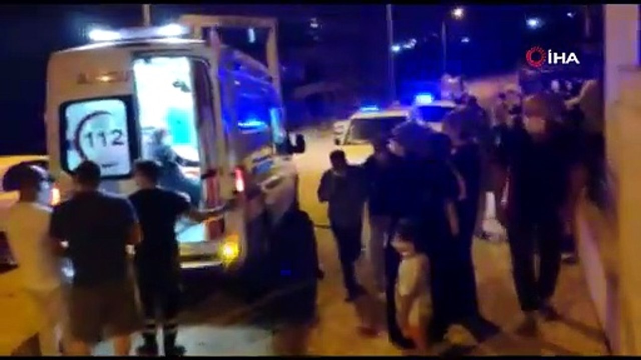 Fabrikadan sızan gaz ve koku mahalleliyi sokağa döktü