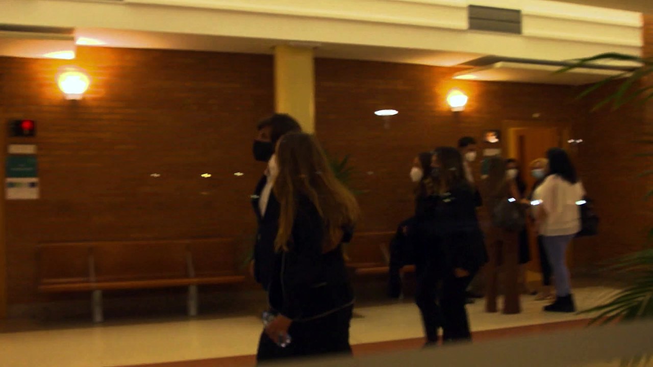 Xandra Falcó, rota de dolor en el interior del tanatorio de su marido, Jaime Carvajal