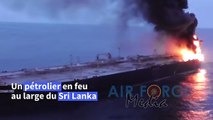 Un pétrolier rempli de brut toujours en feu au large du Sri Lanka