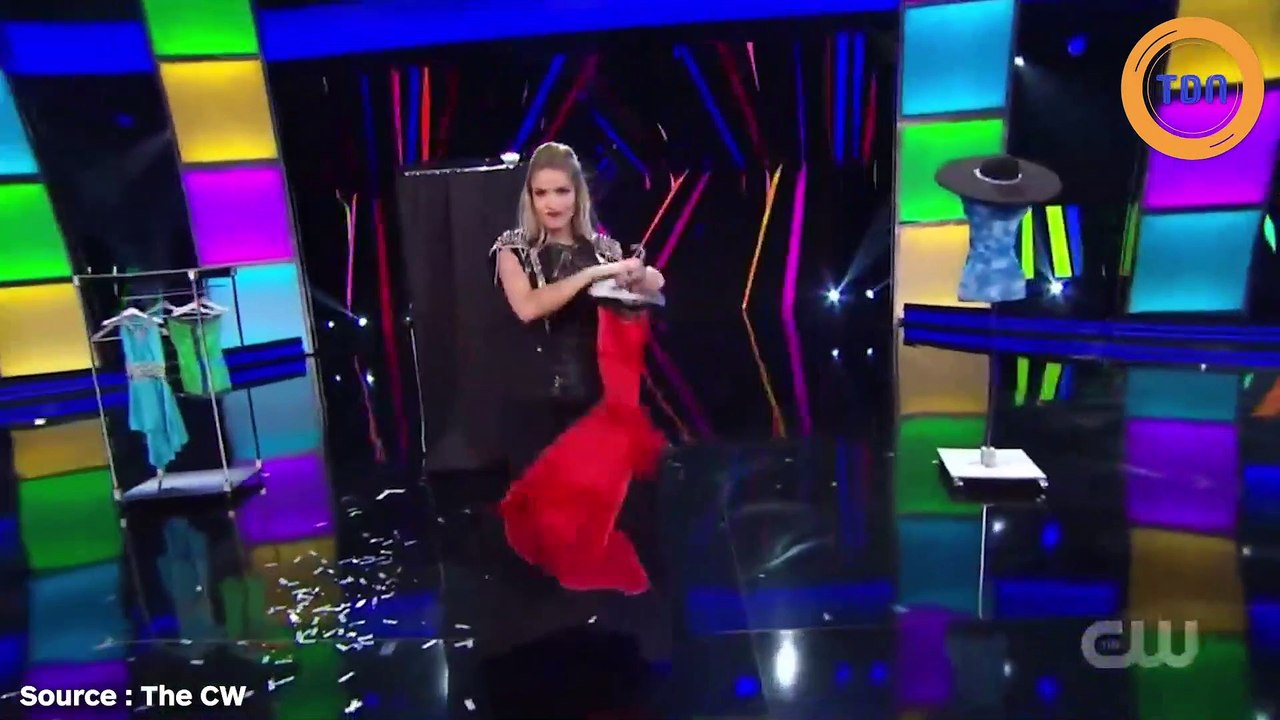 Une magicienne réalise un numéro de "Quick change" impressionnant au cours d’une émission américaine