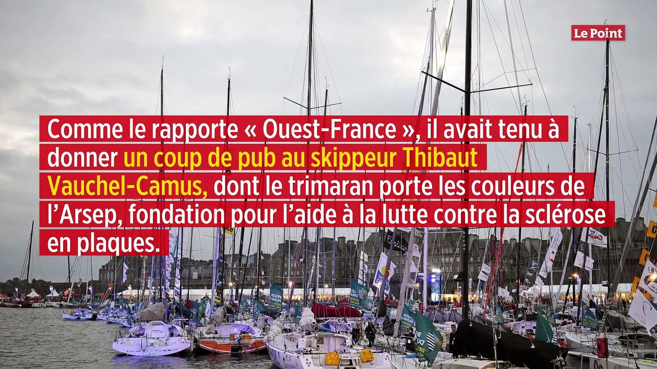 François Hollande chute sur un bateau : deux po...