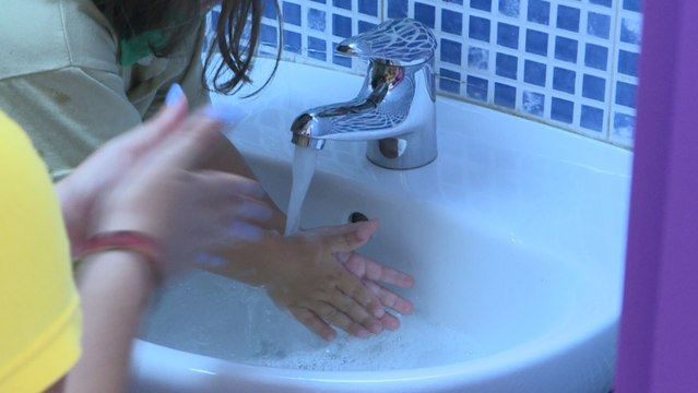 Madrid abre sus escuelas con el reto de conjugar cercanía y seguridad