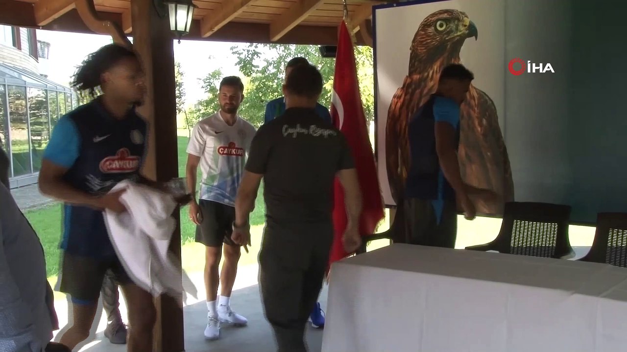 Çaykur Rizespor yeni transferlerini tanıttı