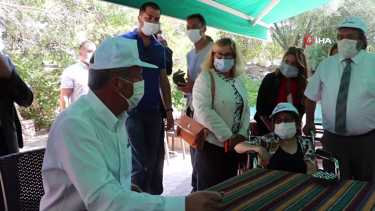 Muharrem İnce, Cuma namazını unutmadı