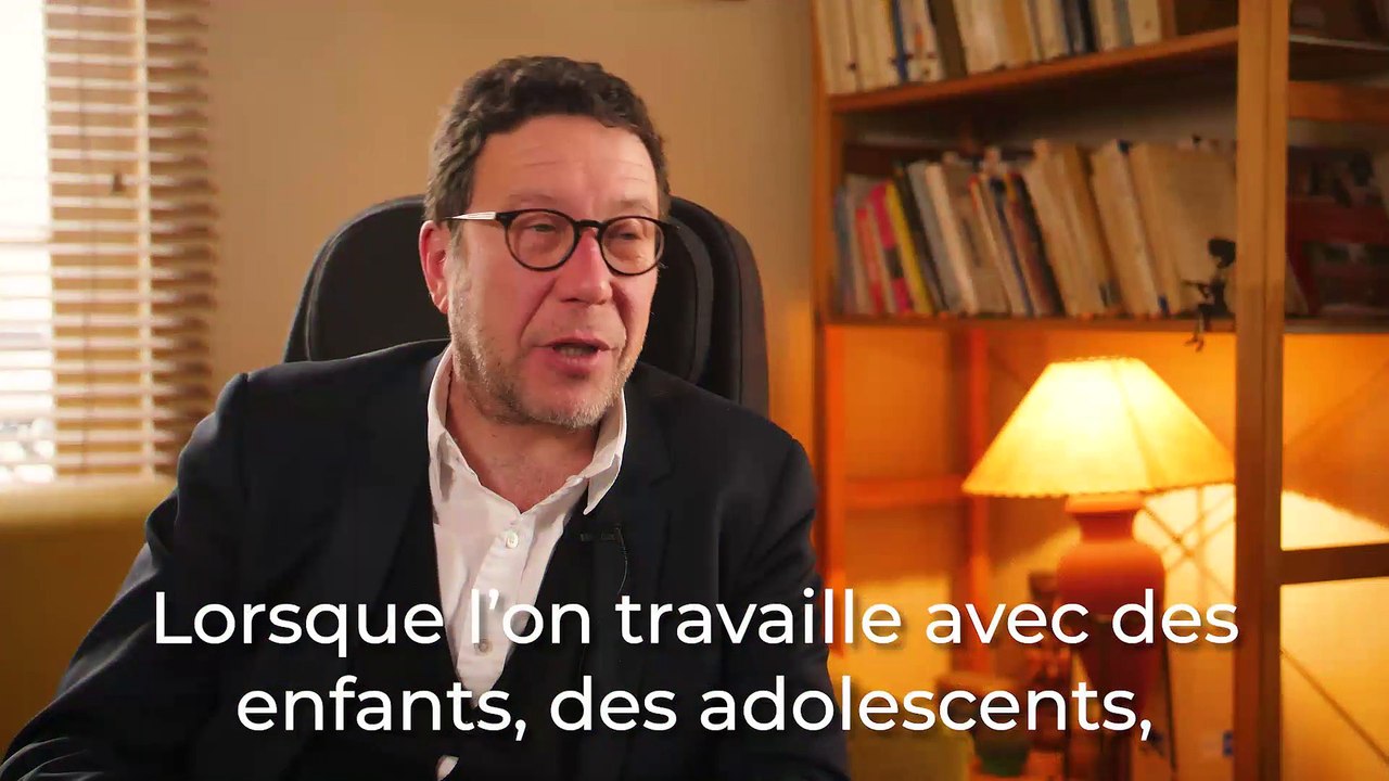 La thérapie par le jeu vidéo :  Rencontre avec le psy-gamer Michaël Stora