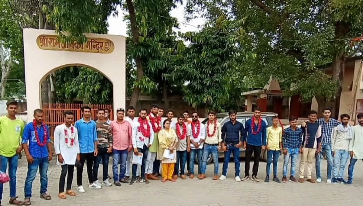 युवाओं ने जनसत्ता लोकतांत्रिक पार्टी का थामा दामन