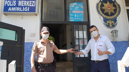 Bulduğu cep telefonunu sahibine ulaştırdı
