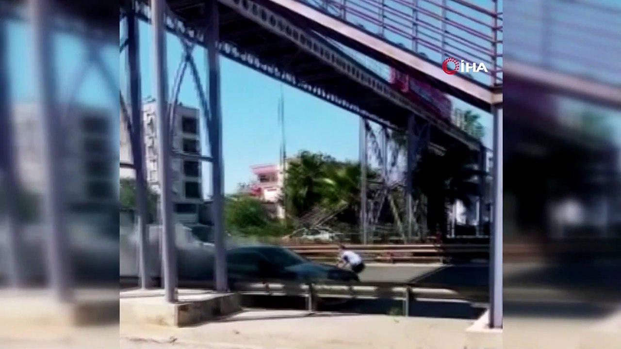 Lüks otomobil alev alev böyle yandı