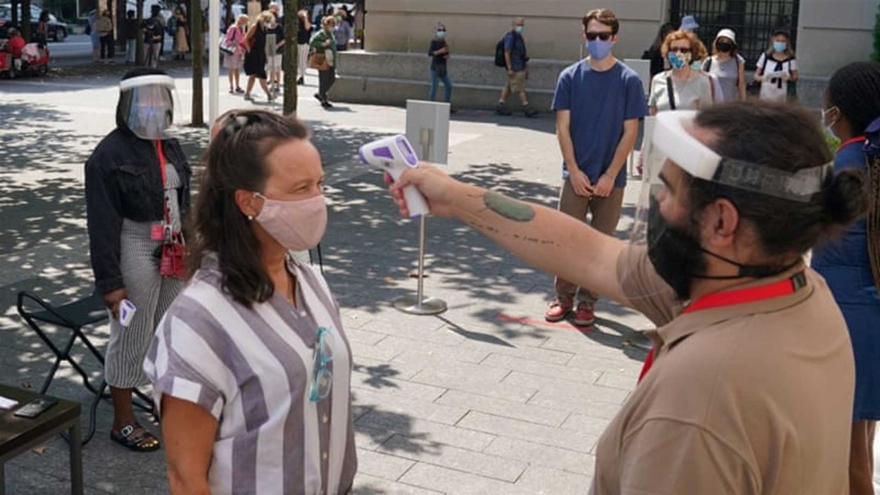 US adds 1.4 million jobs, unemployment falls to 8.4 percent