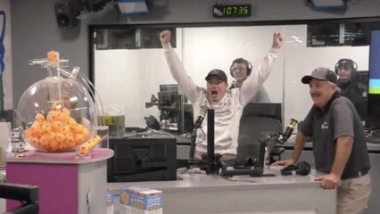 The Borrelli's Join The Yak For An Electric $200 Bet On Odds Or Evens