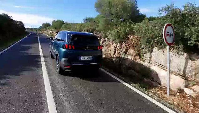 Peugeot 5008 : un grand SUV familial sept places modulable au caractère baroudeur