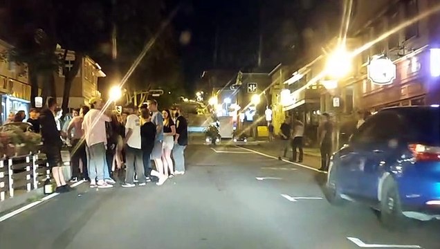 Sortie des bars : non-respect de la distanciation chez les jeunes