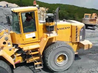 VOLVO L150E: BURSA BARAJ İNŞAATI, TBM ÇAMURUNU TEMİZLİYOR