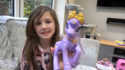 My Mum Stole My Christmas Presents!!! Sophia Isabella e Alice