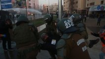 Nueva jornada de protestas en Chile deja 20 detenidos en medio de desconfinamiento