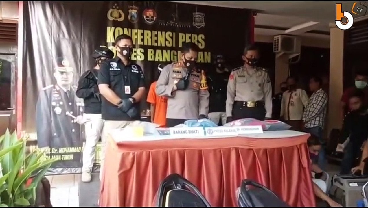 AKUI DIPAKSA BERHUBUNGAN SESAMA JENIS, WARIA DI BUNUH
