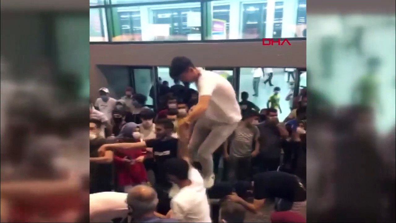 Asker uğurlamalarında, koronavirüs tedbirleri unutuldu