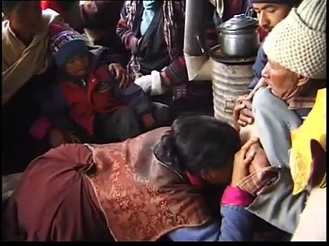 Spiritisme tibétain - médiums et guérisseurs boudhistes-5IQxCOiWR1Y