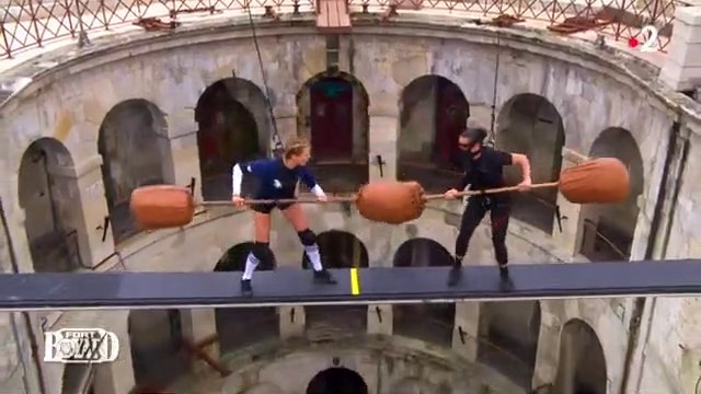 Fort Boyard 2020 : extrait de Sylvie Tellier dans les Cotons-tiges aériens (5 septembre 2020)
