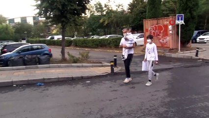 Korona virüslü öğrenciyi sınava ekipler götürdü