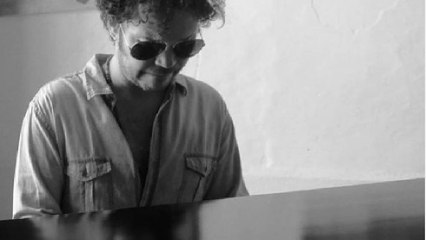 "Amor y Traición" de Cabas