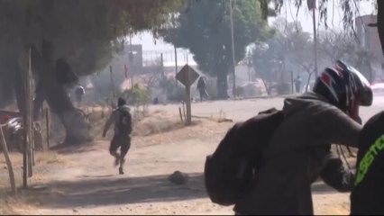 Ciudadanos enfrentaron a seguidores del partido de Evo Morales que bloquean calles y avenidas en Bolivia