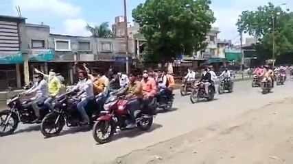 शाजापुर में अतिथि शिक्षकों ने निकाली रैली, किया प्रदर्शन