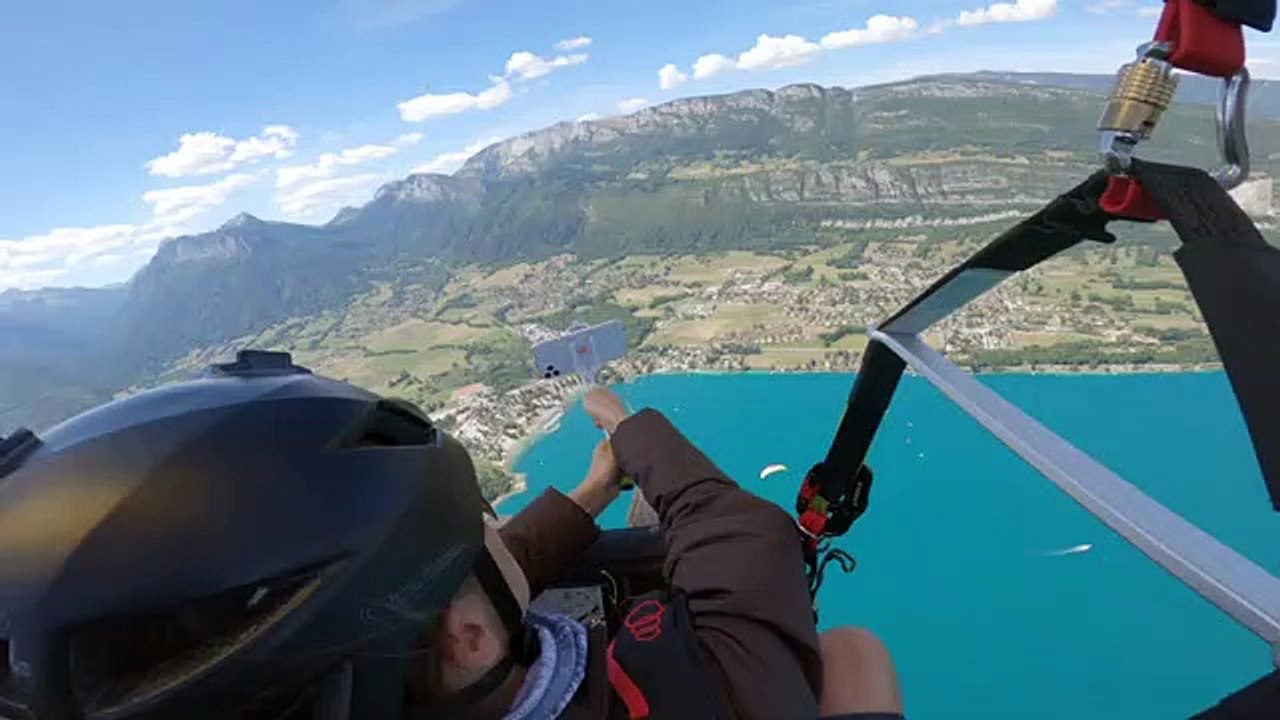 Utiliser une perche à selfie sur un parapente : mauvaise idée